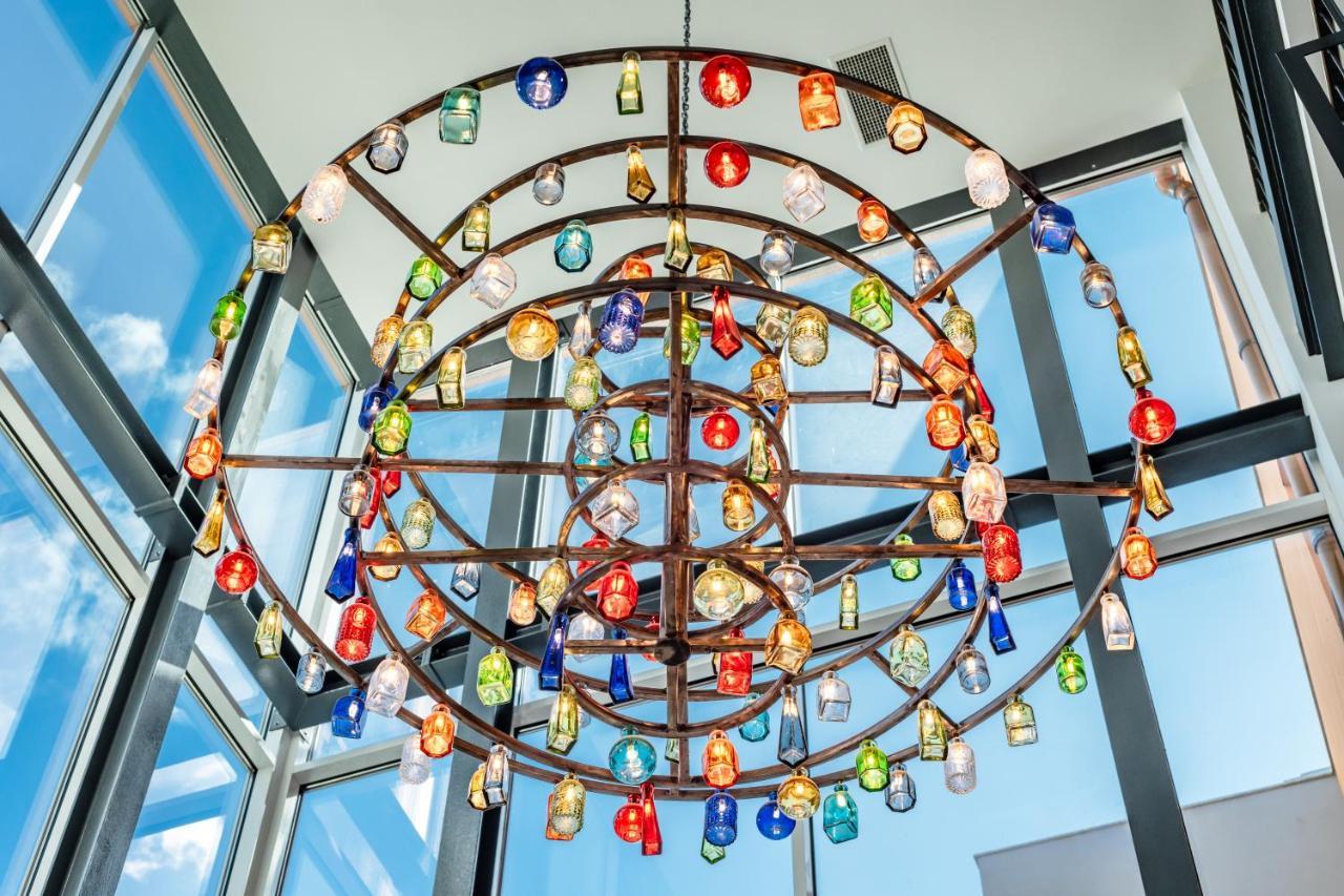 Pestana Douro Riverside - Preferred Hotels & Resorts, Lifestyle Valbom  Екстериор снимка The 100-foot (30 m) high chandelier at the entrance of the building