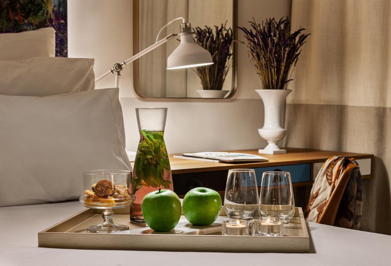 Pestana Douro Riverside - Preferred Hotels & Resorts, Lifestyle Valbom  Екстериор снимка A tray with fruit and water