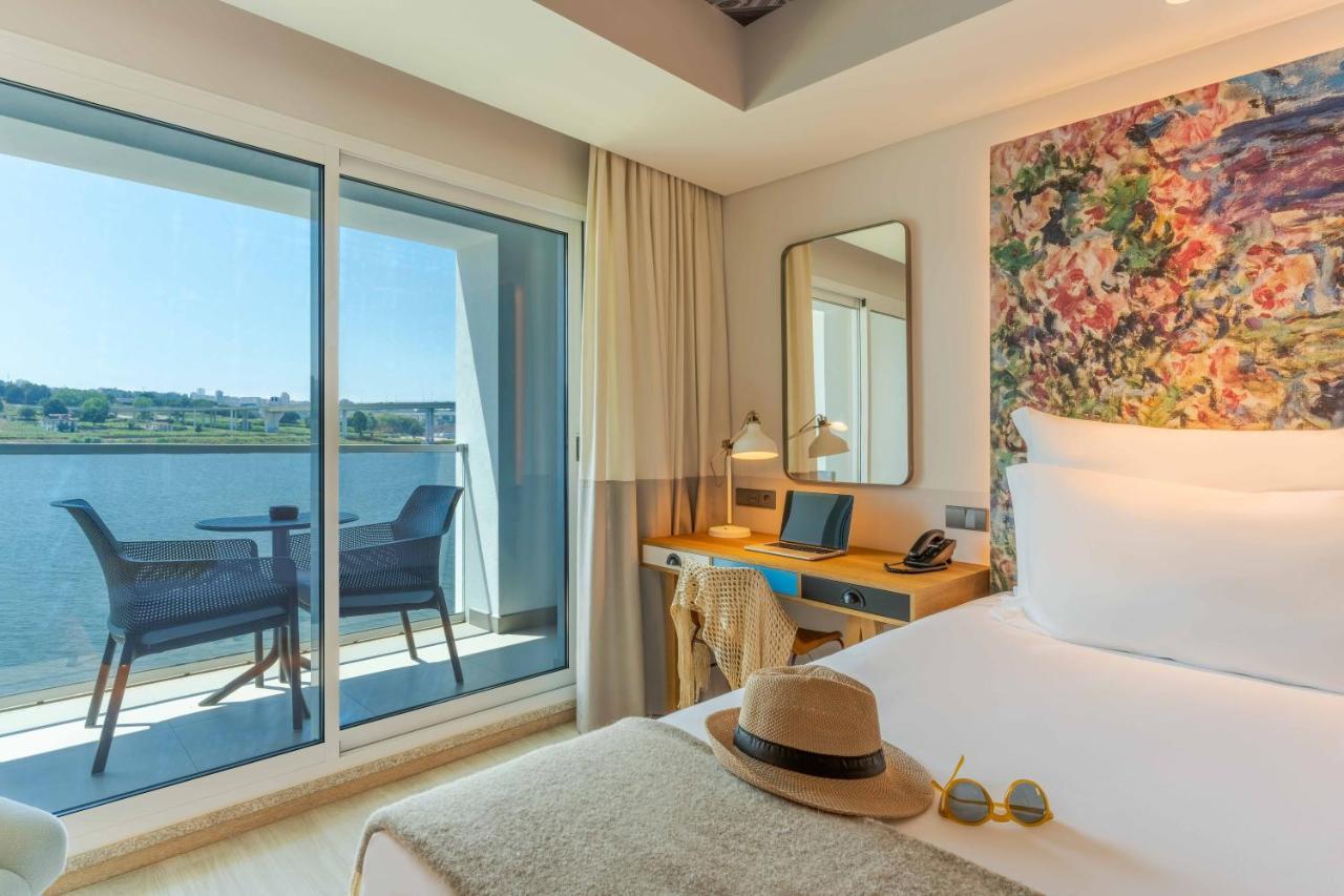 Pestana Douro Riverside - Preferred Hotels & Resorts, Lifestyle Valbom  Екстериор снимка A room at the hotel