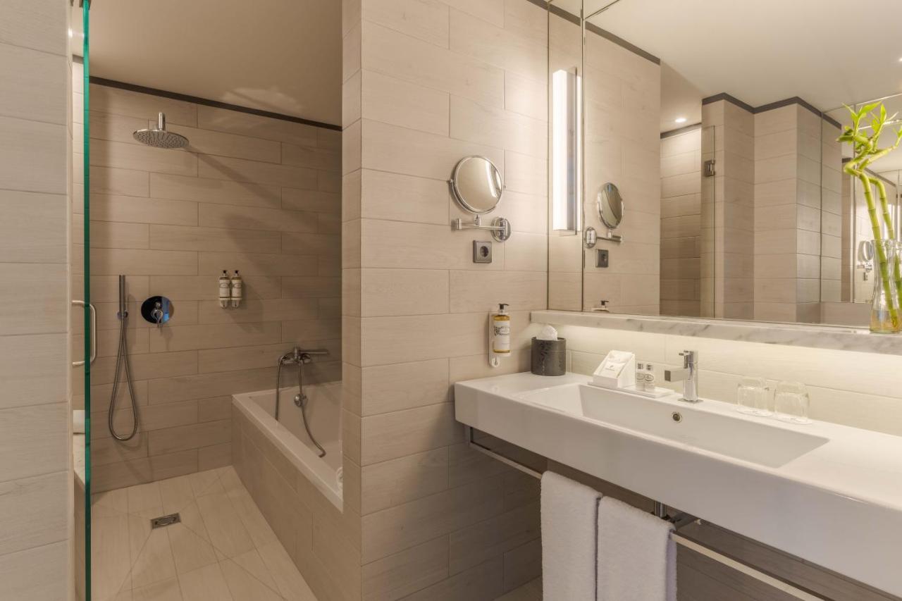 Pestana Douro Riverside - Preferred Hotels & Resorts, Lifestyle Valbom  Екстериор снимка Bathroom